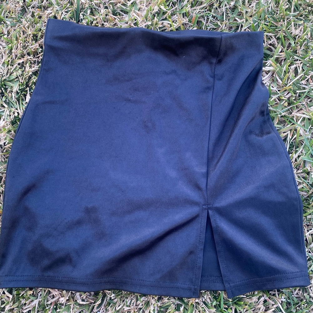 Better Be silky mini skirt